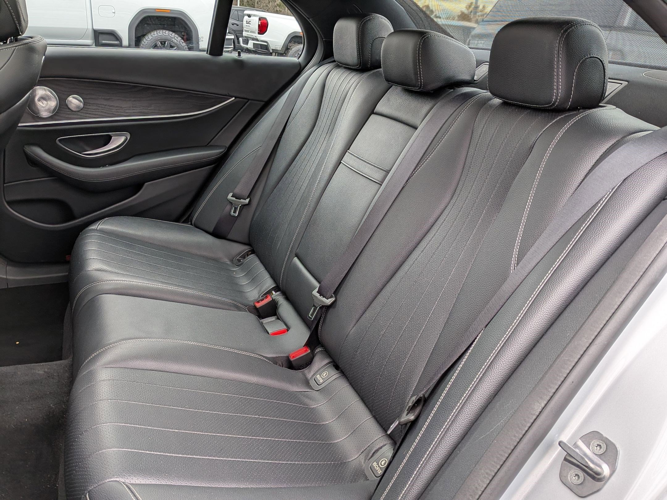 Used 2018 Mercedes-Benz E 300 4MATIC image 34