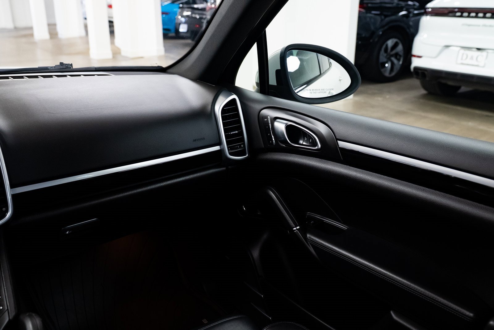 Used 2013 Porsche Cayenne S image 10