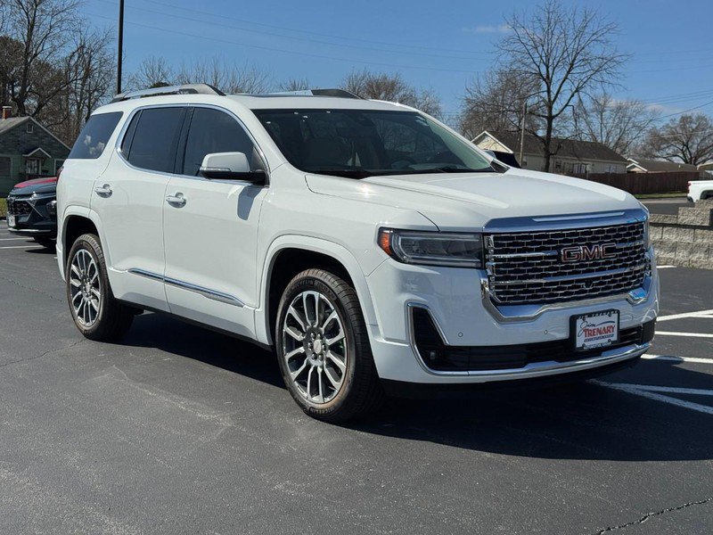 Used 2022 GMC Acadia Denali w/ Denali Technology Package image 2