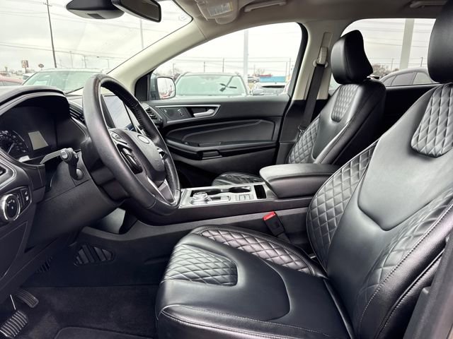 Used 2024 Ford Edge Titanium image 12