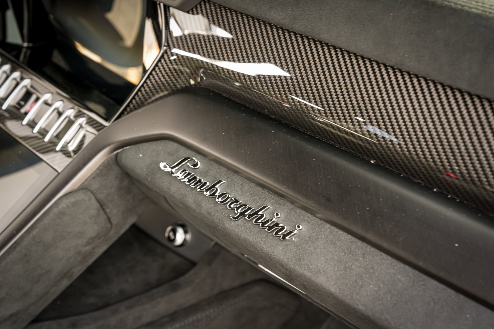 Used 2024 Lamborghini Urus Performante image 25