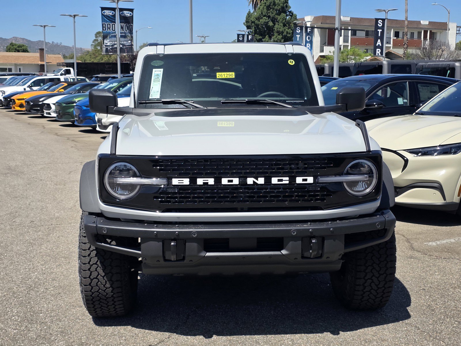 New 2026 Ford Bronco Badlands w/ Wildtrak Package AWD/4WD image 2