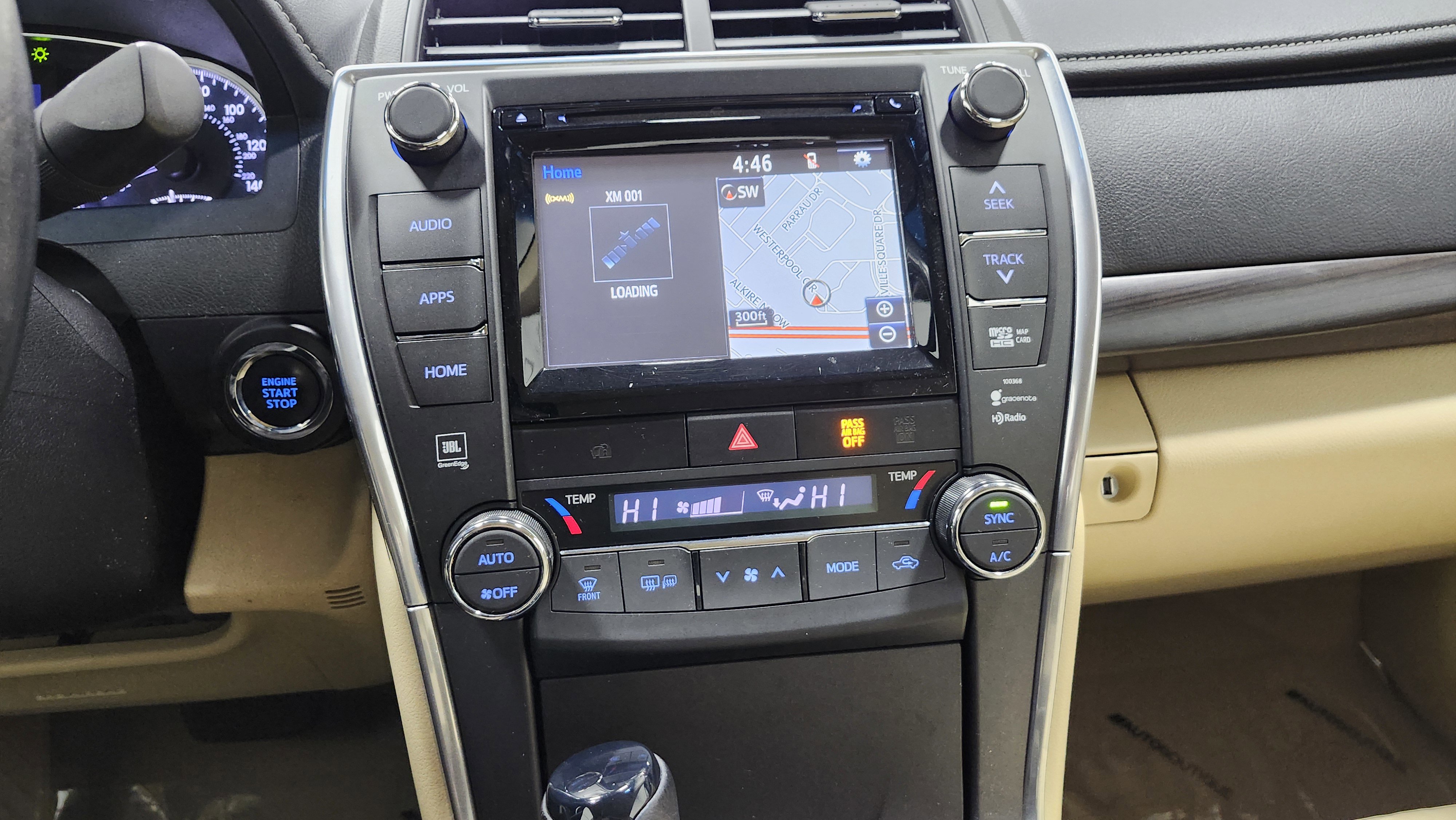 Used 2015 Toyota Camry XLE image 30