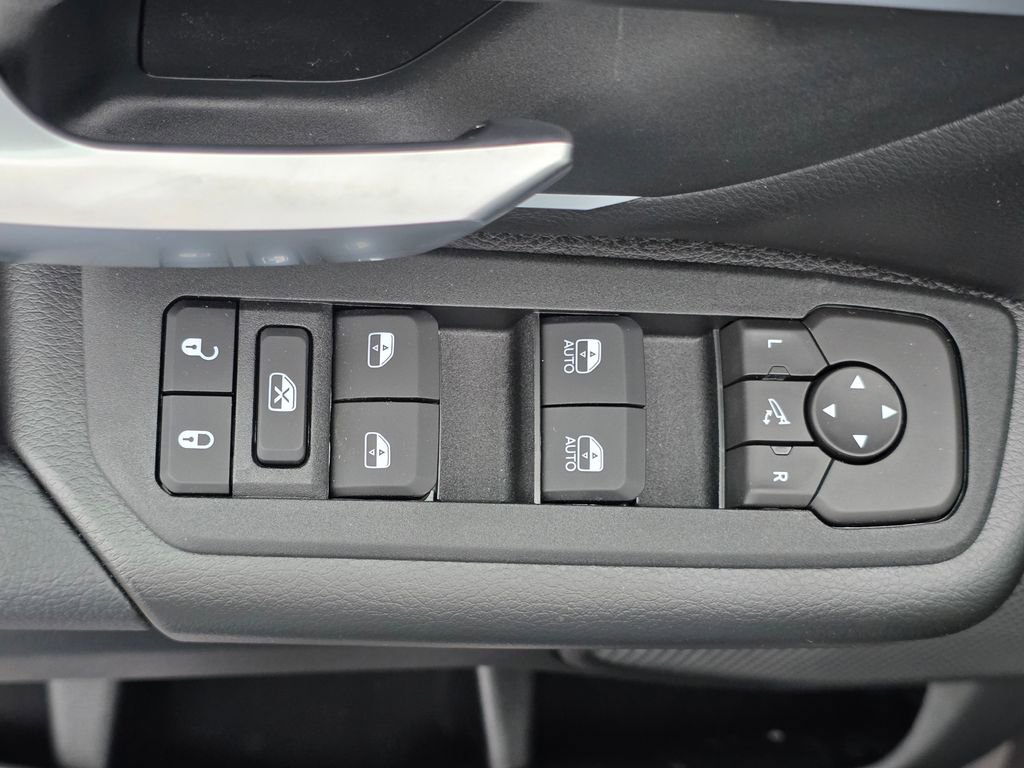 New 2026 RAM 1500 4x4 Crew Cab image 12