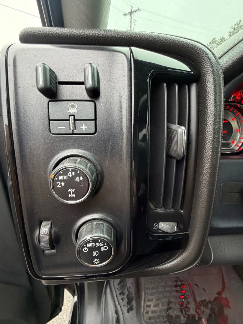 Used 2016 Chevrolet Silverado 1500 LTZ Z71 w/ LTZ Plus Package image 19