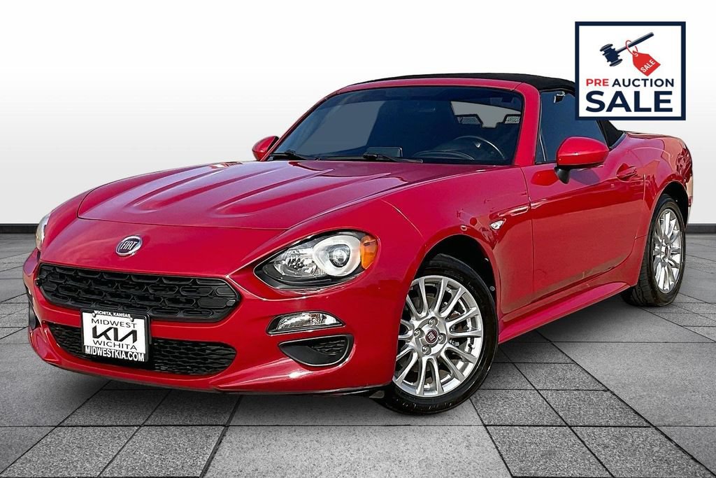 Used 2018 FIAT 124 Spider Classica w/ Technology & Siriusxm Group