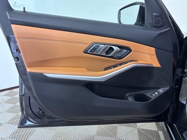 Used 2019 BMW 330i xDrive Sedan w/ Convenience Package AWD/4WD image 10