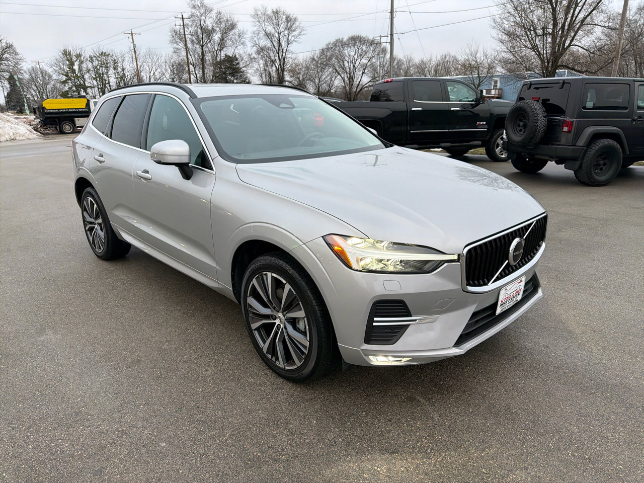 Used 2022 Volvo XC60 B5 Momentum w/ Climate Package image 11