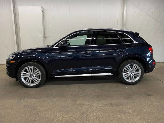 Used 2018 Audi Q5 2.0T Premium Plus w/ Premium Plus Package AWD/4WD image 2