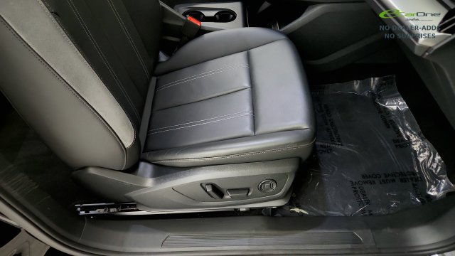Used 2025 Audi Q4 e-tron Premium w/ Convenience Package AWD/4WD image 41