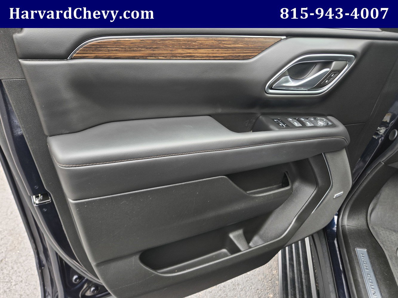 Certified 2024 Chevrolet Suburban High Country AWD/4WD image 32