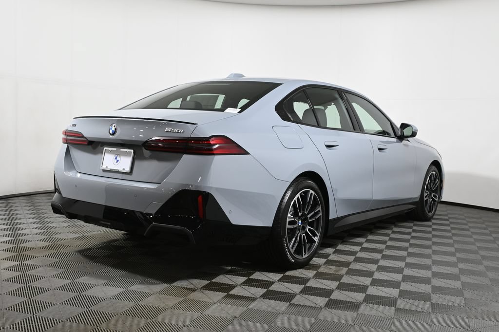 New 2027 BMW 530i xDrive w/ M Sport Package AWD/4WD image 7