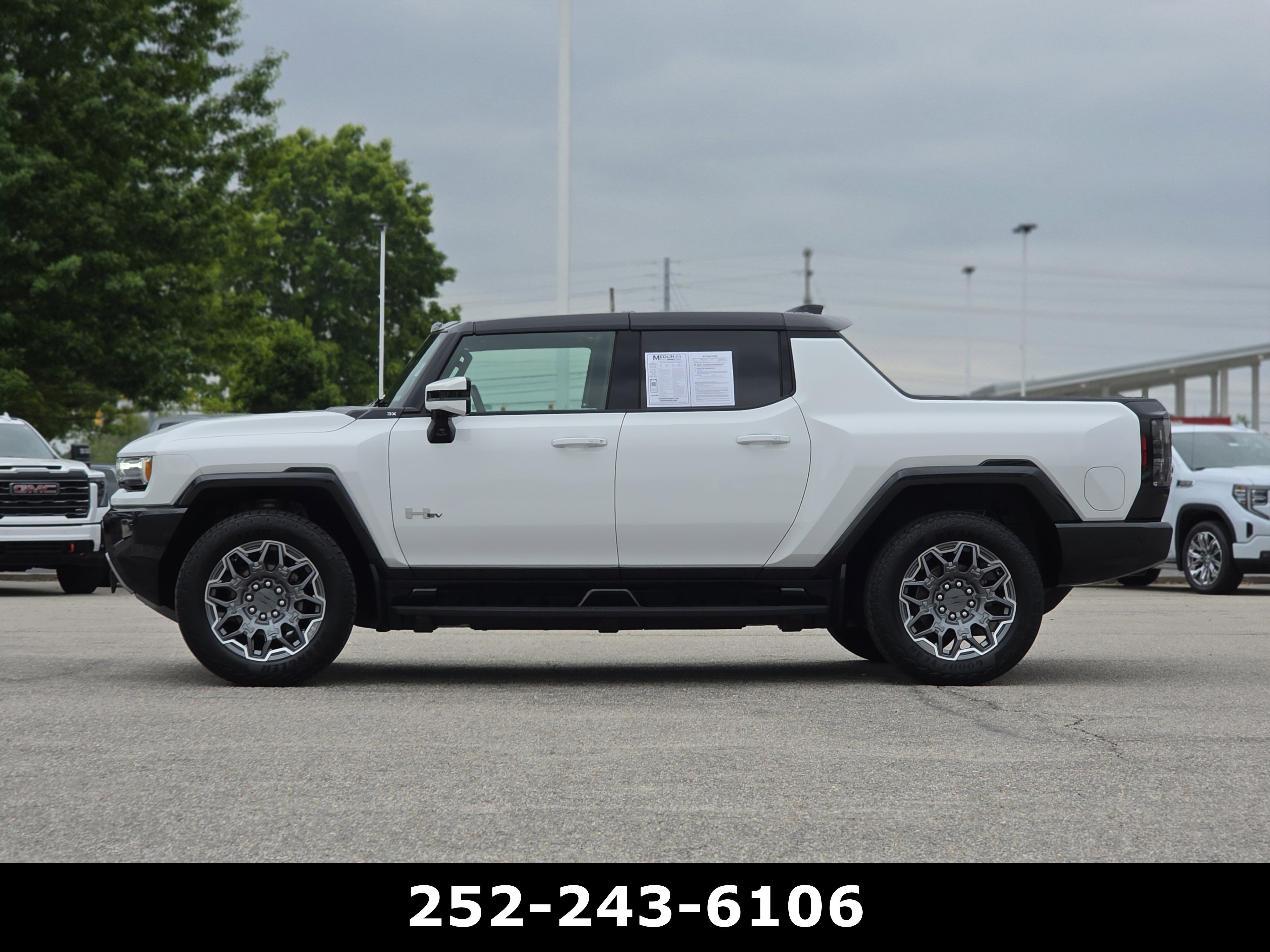 Used 2025 GMC Hummer EV 3X AWD/4WD image 4