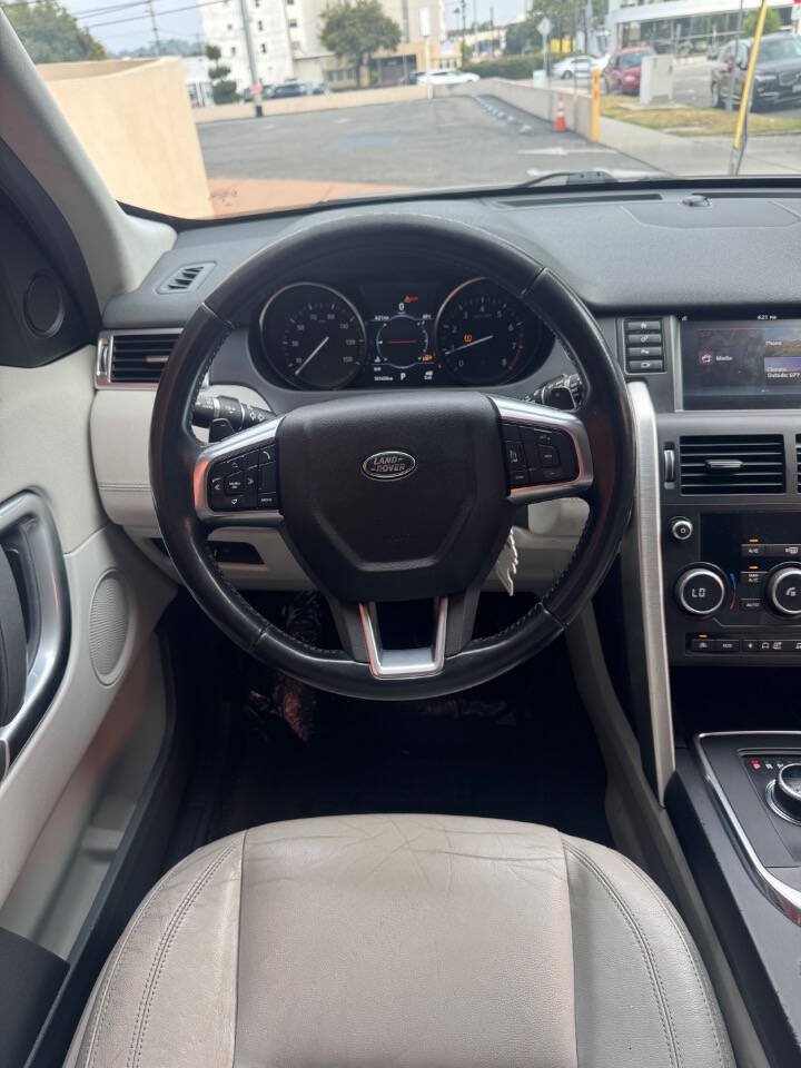 Used 2017 Land Rover Discovery Sport SE AWD/4WD image 10