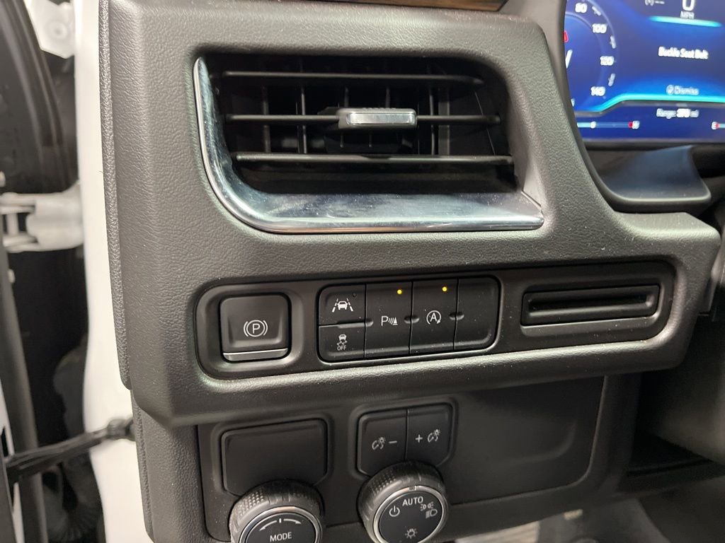 Used 2024 Chevrolet Suburban Premier image 29