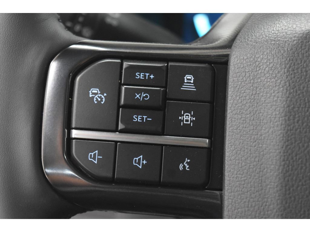 New 2025 Ford F350 Platinum w/ FX4 Off-Road Package image 16