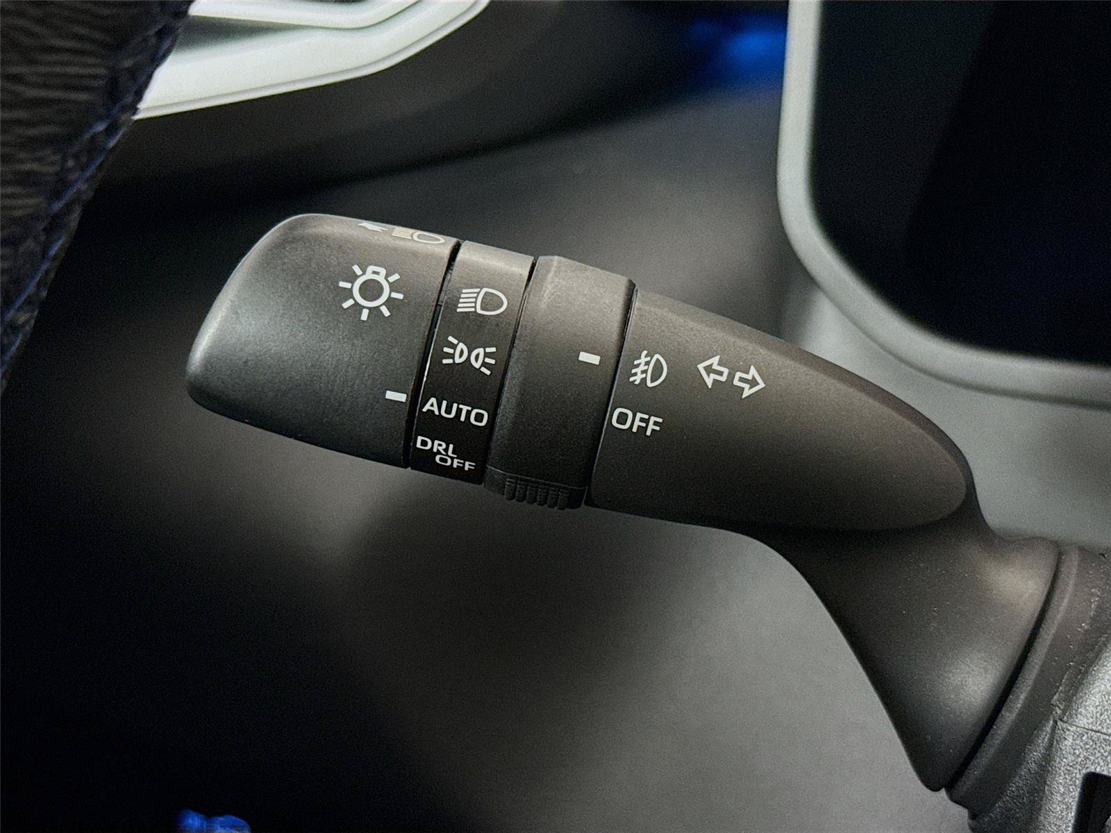 Used 2024 Toyota Sequoia Platinum AWD/4WD image 5
