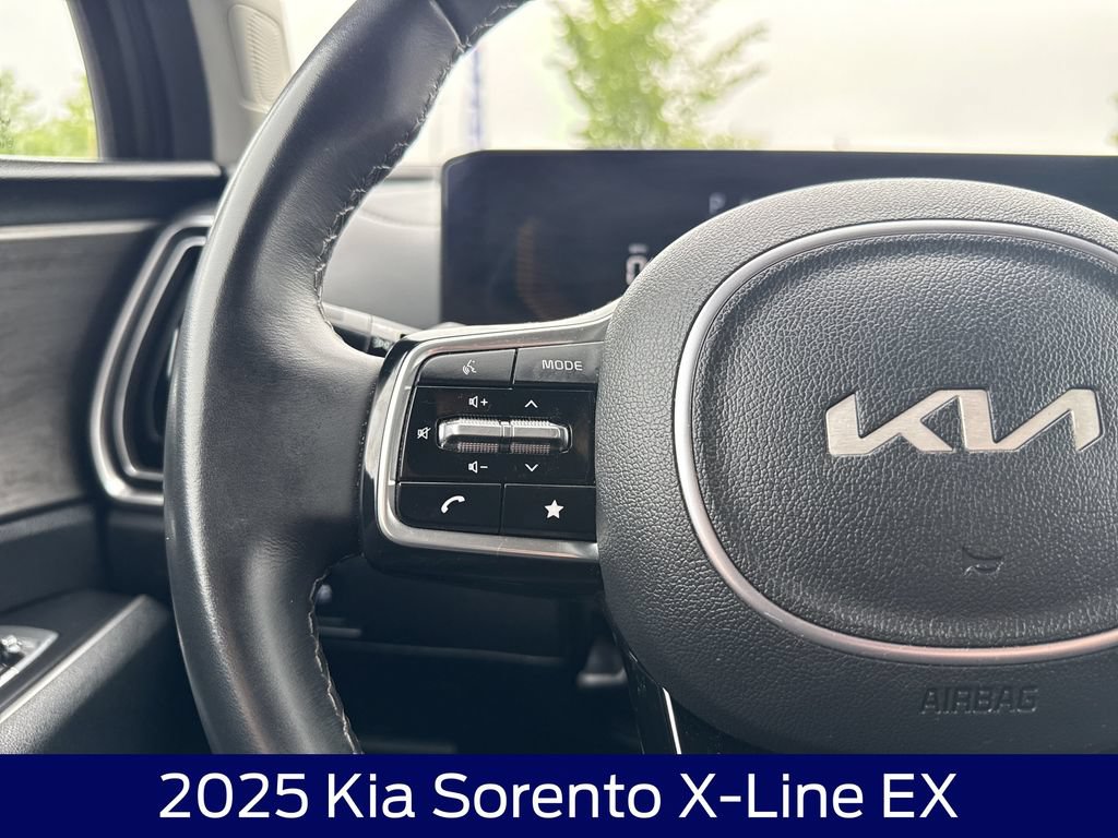 Used 2025 Kia Sorento X-Line EX AWD/4WD image 21
