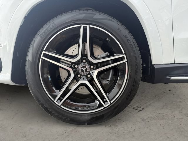 New 2026 Mercedes-Benz GLS 450 4MATIC image 14