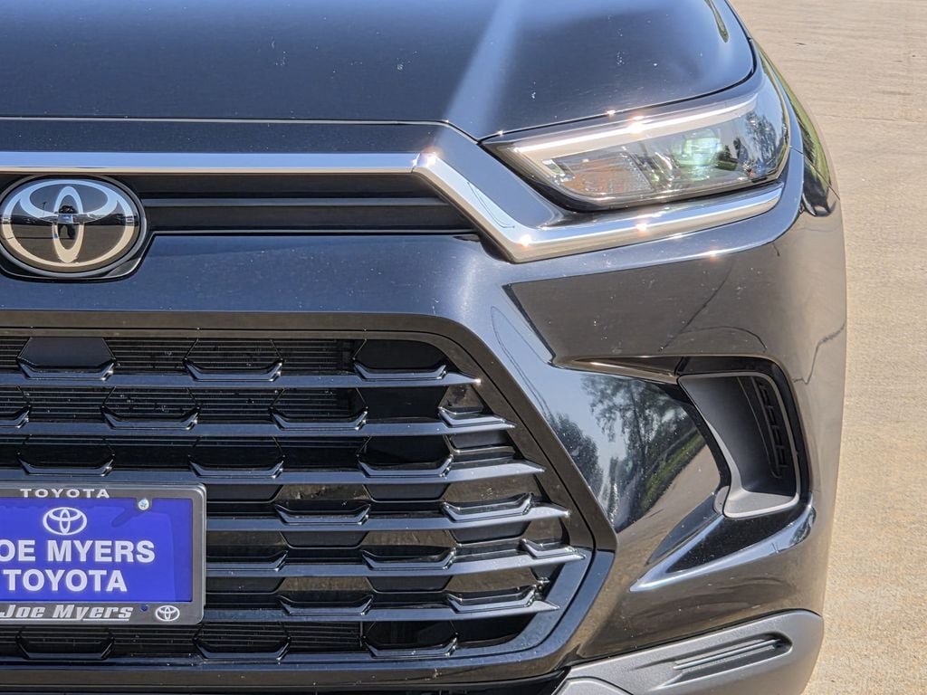 Used 2025 Toyota Grand Highlander FWD image 4