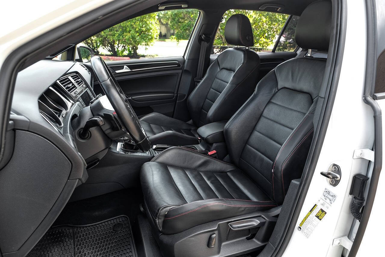Used 2016 Volkswagen GTI SE w/ Lighting Package (SEL) FWD image 30