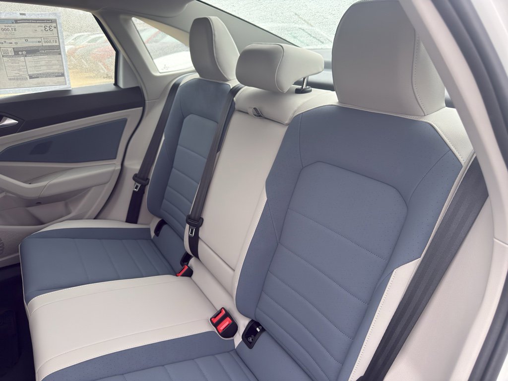 New 2026 Volkswagen Jetta SE FWD image 9