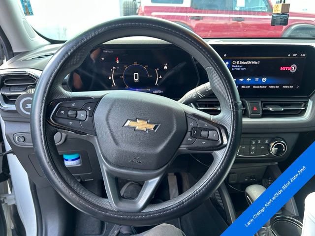 Used 2024 Chevrolet TrailBlazer LS w/ LS Convenience Package FWD image 13