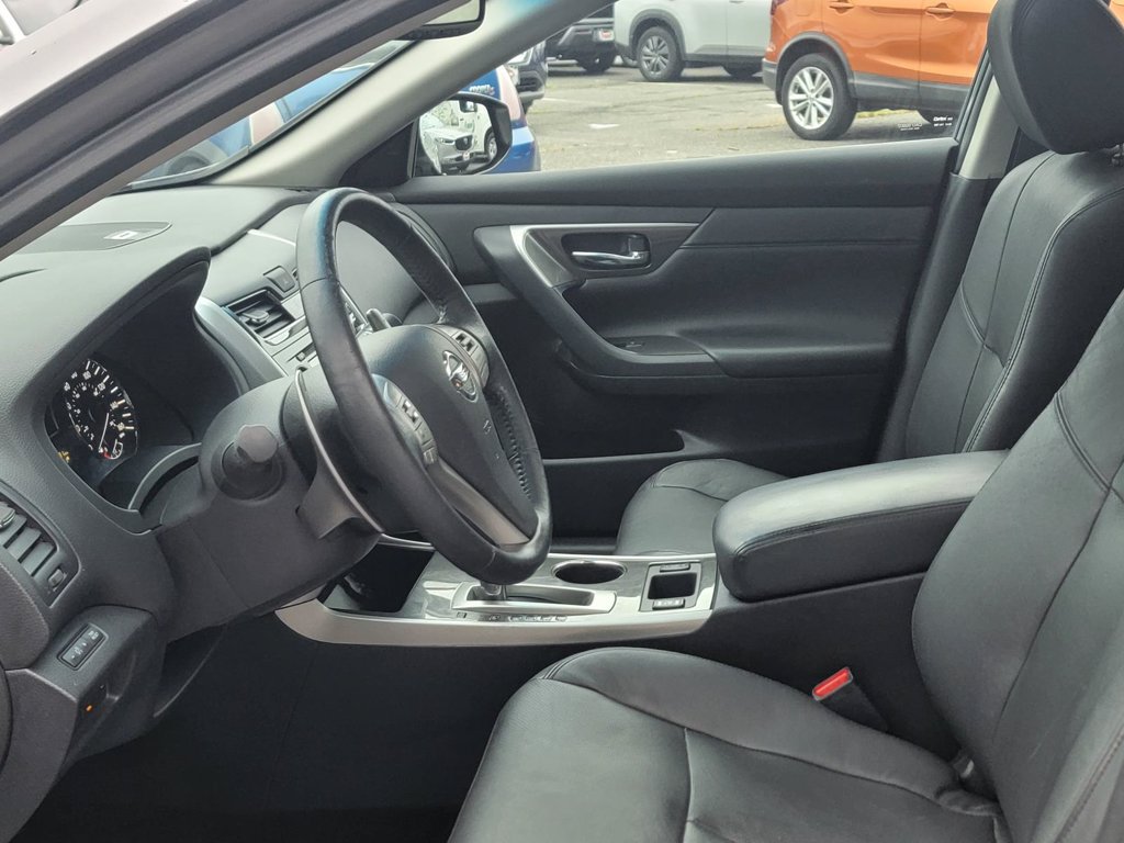 Used 2015 Nissan Altima 3.5 SL FWD image 14