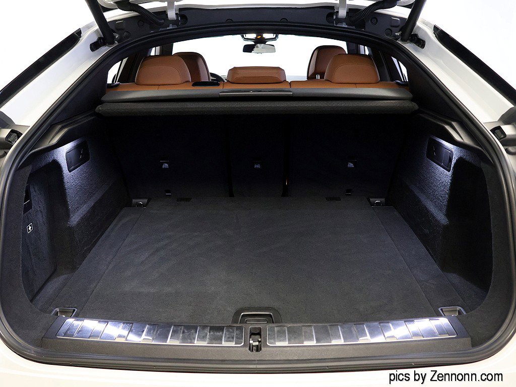 Certified 2024 BMW X6 xDrive40i w/ Premium Package image 32