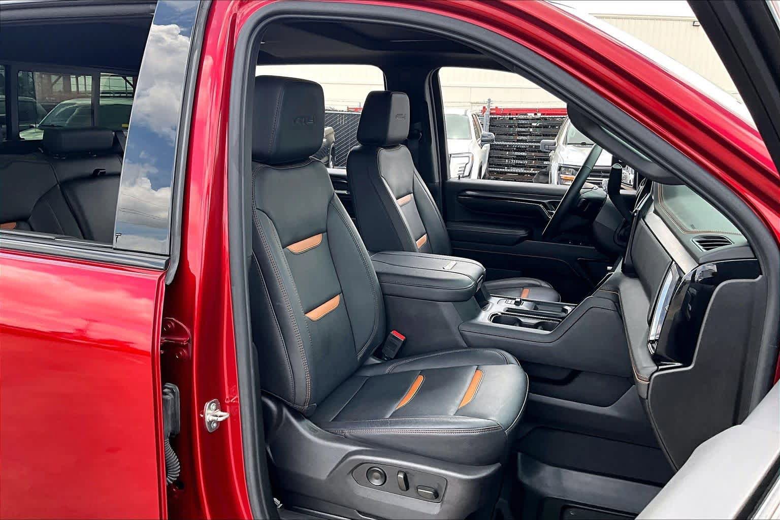 Used 2024 GMC Sierra 3500 AT4 w/ AT4 Premium Plus Package image 9