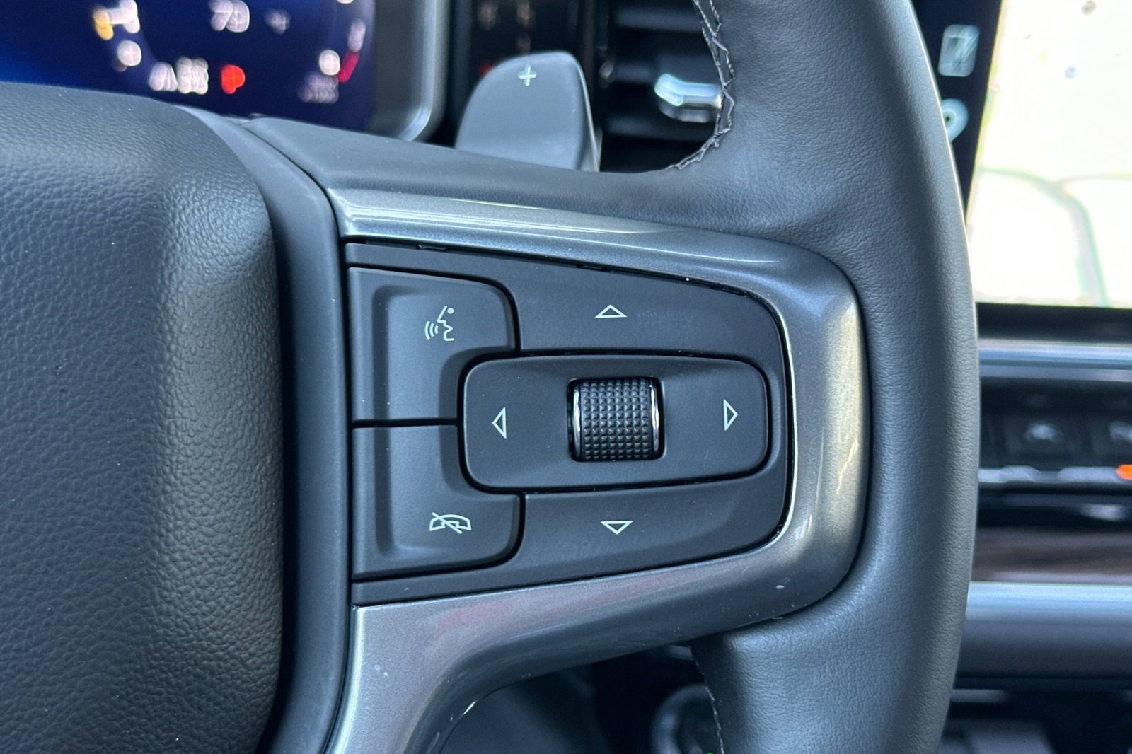 Used 2026 Chevrolet Silverado 1500 RST w/ Redline Edition AWD/4WD image 32