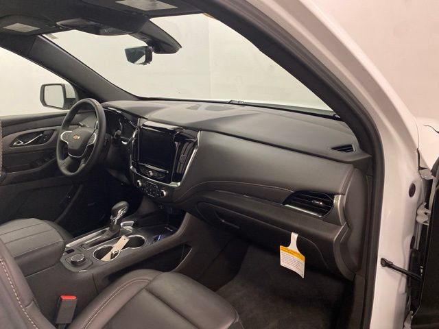Certified 2023 Chevrolet Traverse LT w/ LT Premium Package AWD/4WD image 24