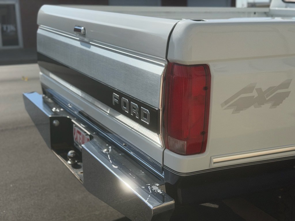 Used 1994 Ford F150 XL AWD/4WD image 10