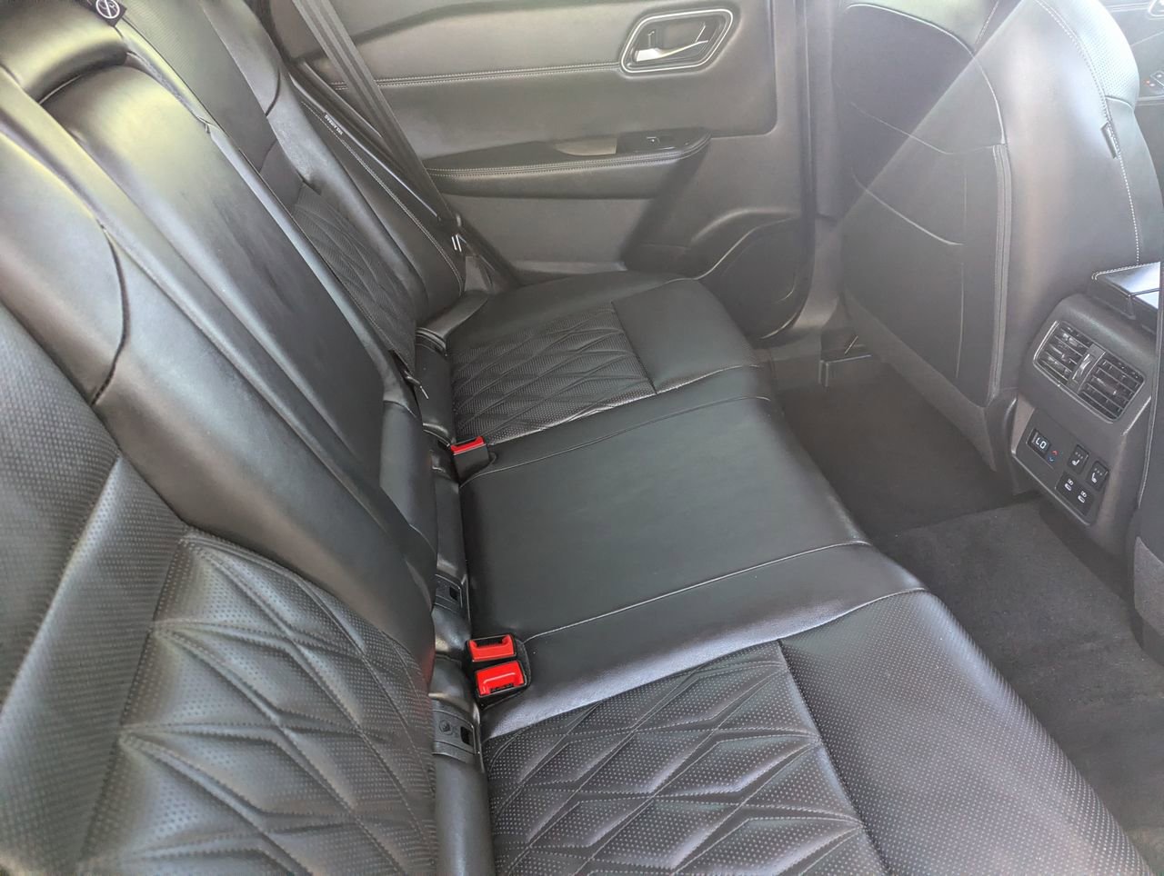 Certified 2024 Nissan Rogue Platinum w/ Platinum Premium Package image 15