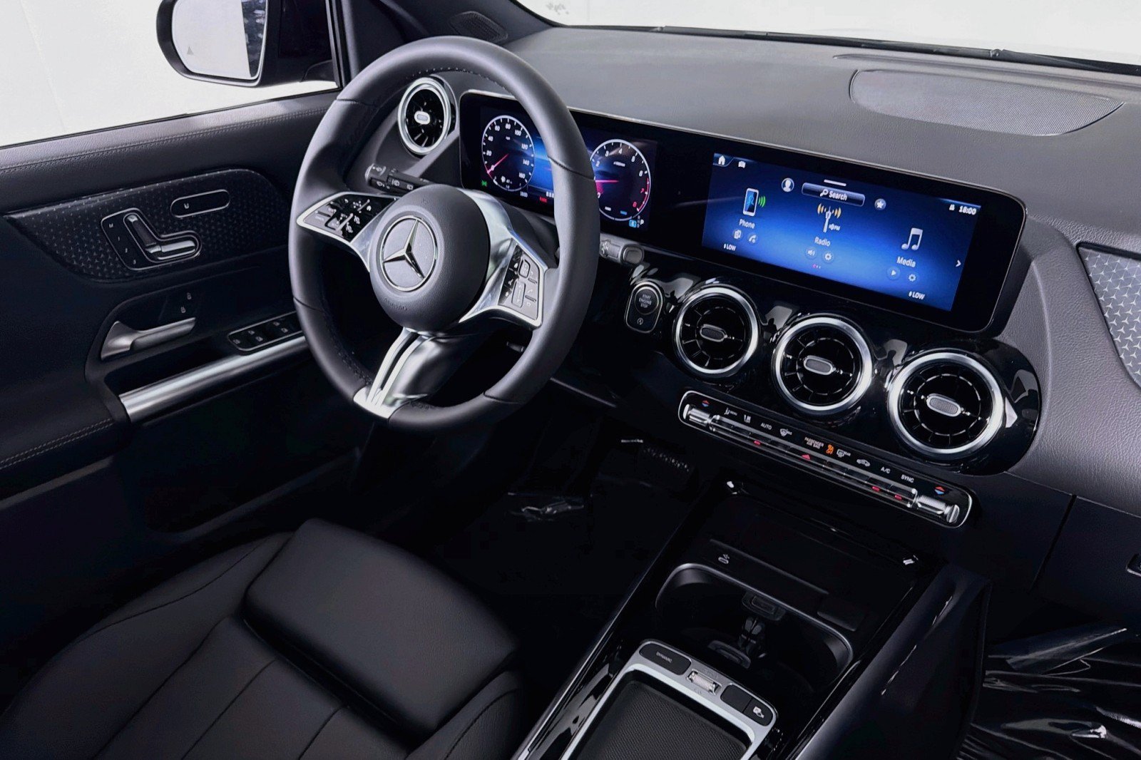 New 2026 Mercedes-Benz GLA 250 image 15