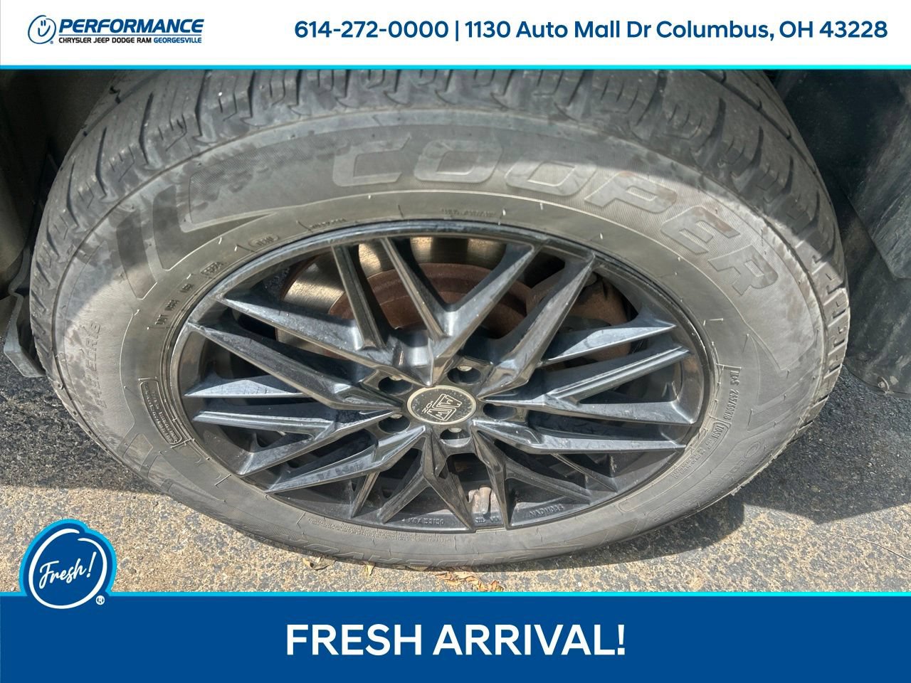 Used 2017 Ford Explorer XLT w/ Equipment Group 202A AWD/4WD image 11