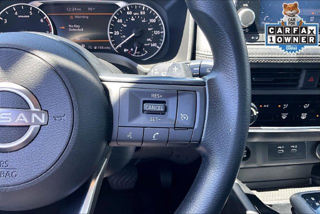 Used 2024 Nissan Rogue S AWD/4WD image 18