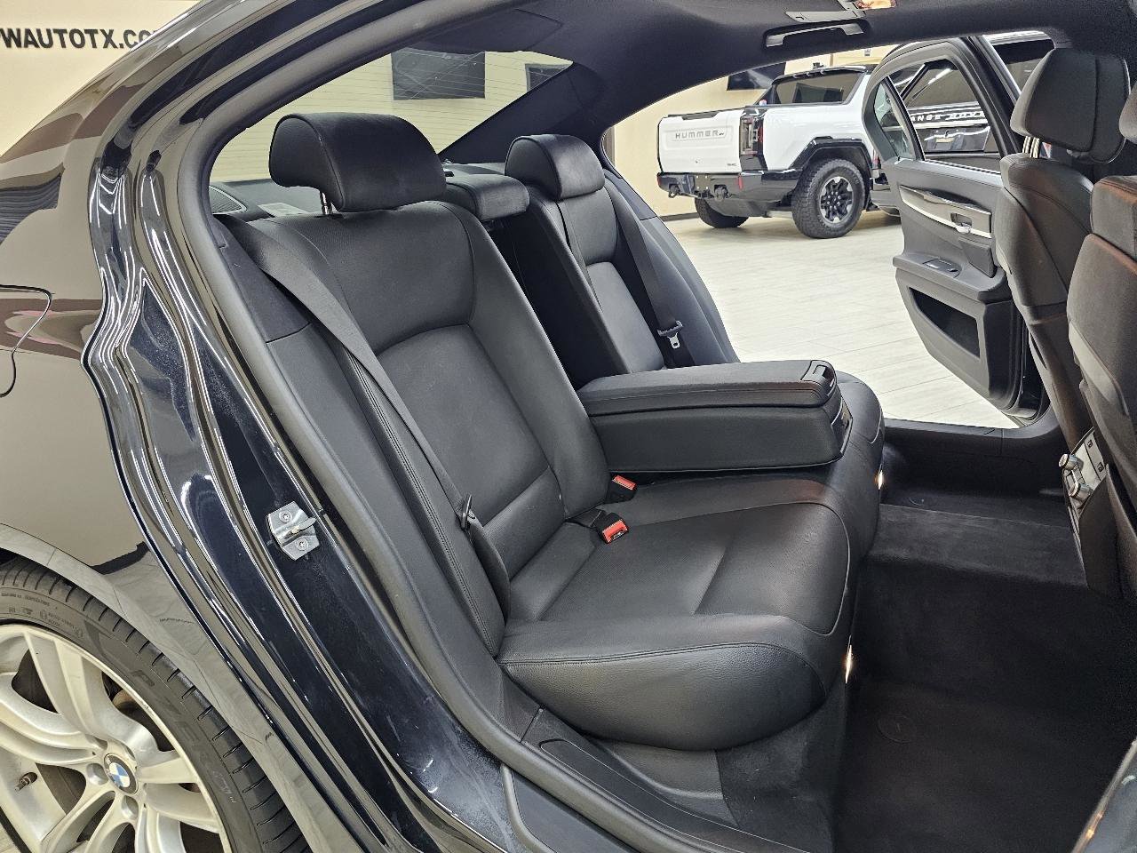 Used 2015 BMW 740Li image 23