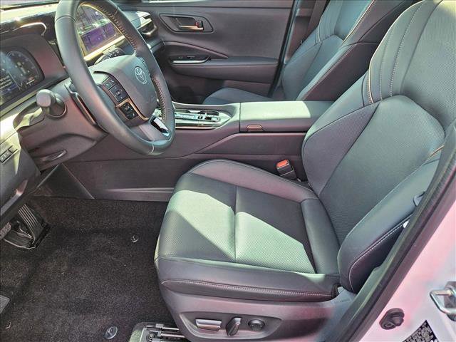 Used 2025 Toyota Crown Signia image 16