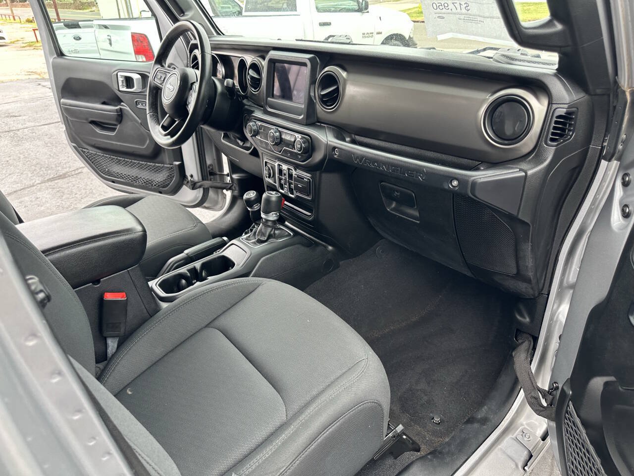 Used 2019 Jeep Wrangler Unlimited Sport S AWD/4WD image 16