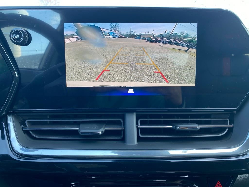 New 2026 Chevrolet Trax RS w/ Sunroof Package FWD image 14