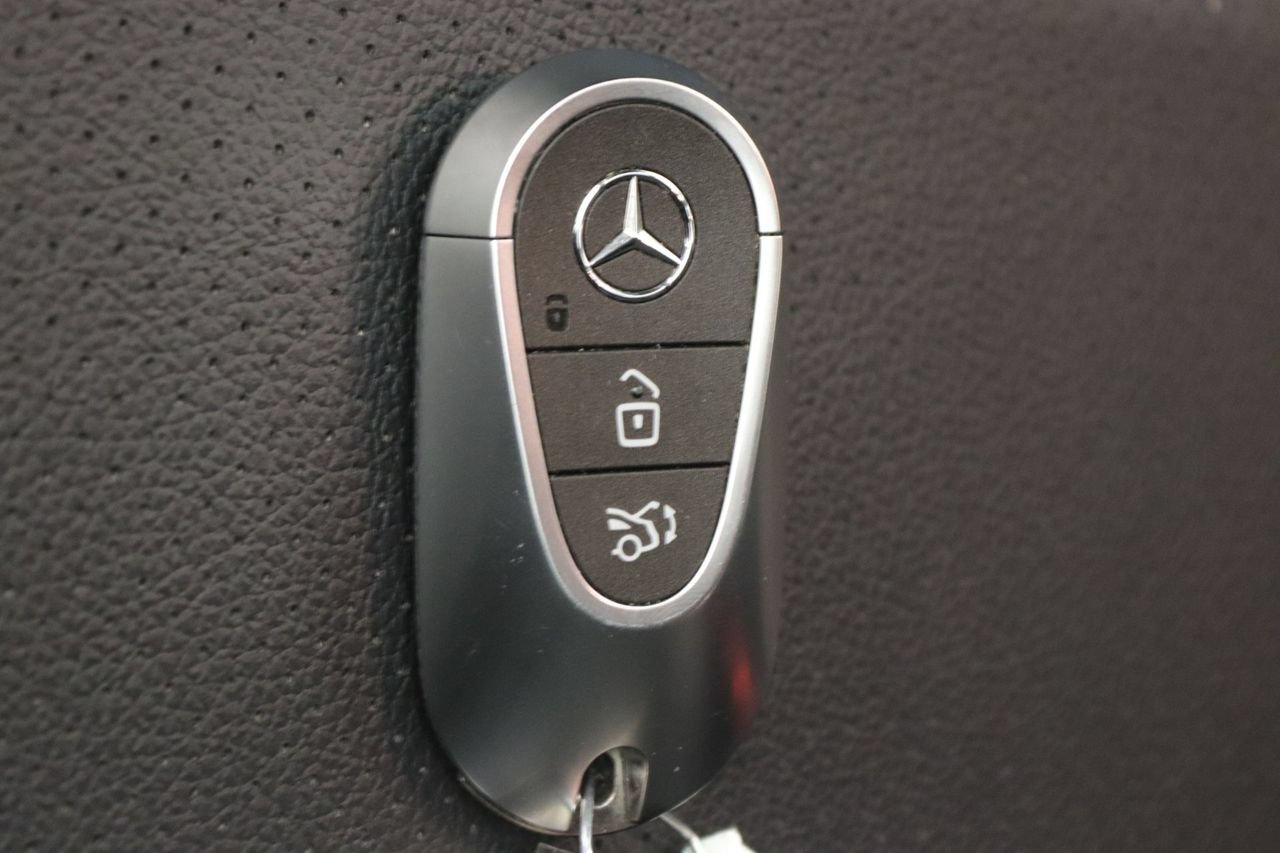 Certified 2025 Mercedes-Benz GLC 350e 4MATIC image 23