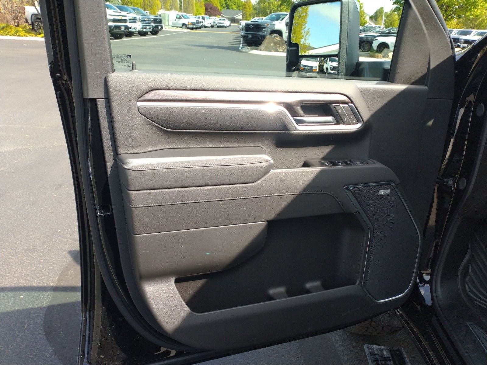 New 2025 Chevrolet Silverado 3500 LTZ w/ LTZ Premium Package image 23