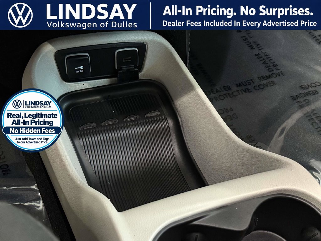 Used 2017 Chrysler Pacifica Touring FWD image 20
