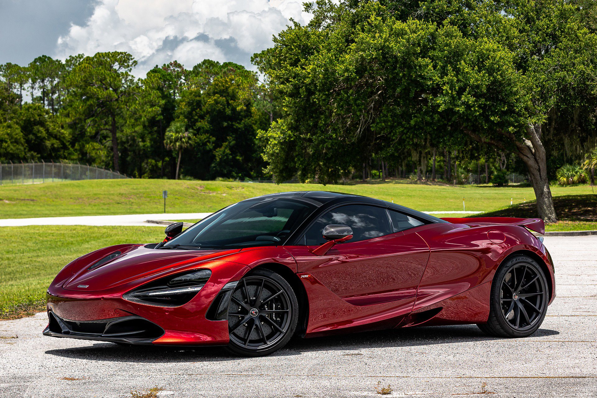 Used 2018 McLaren 720S Luxury RWD image 2