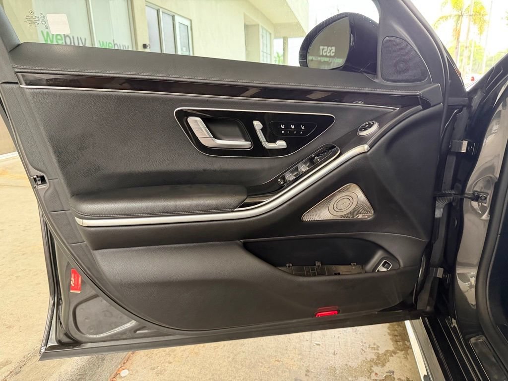Used 2023 Mercedes-Benz S 500 4MATIC w/ AMG Line image 36