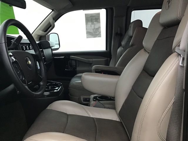 Used 2023 Chevrolet Express 2500 image 19
