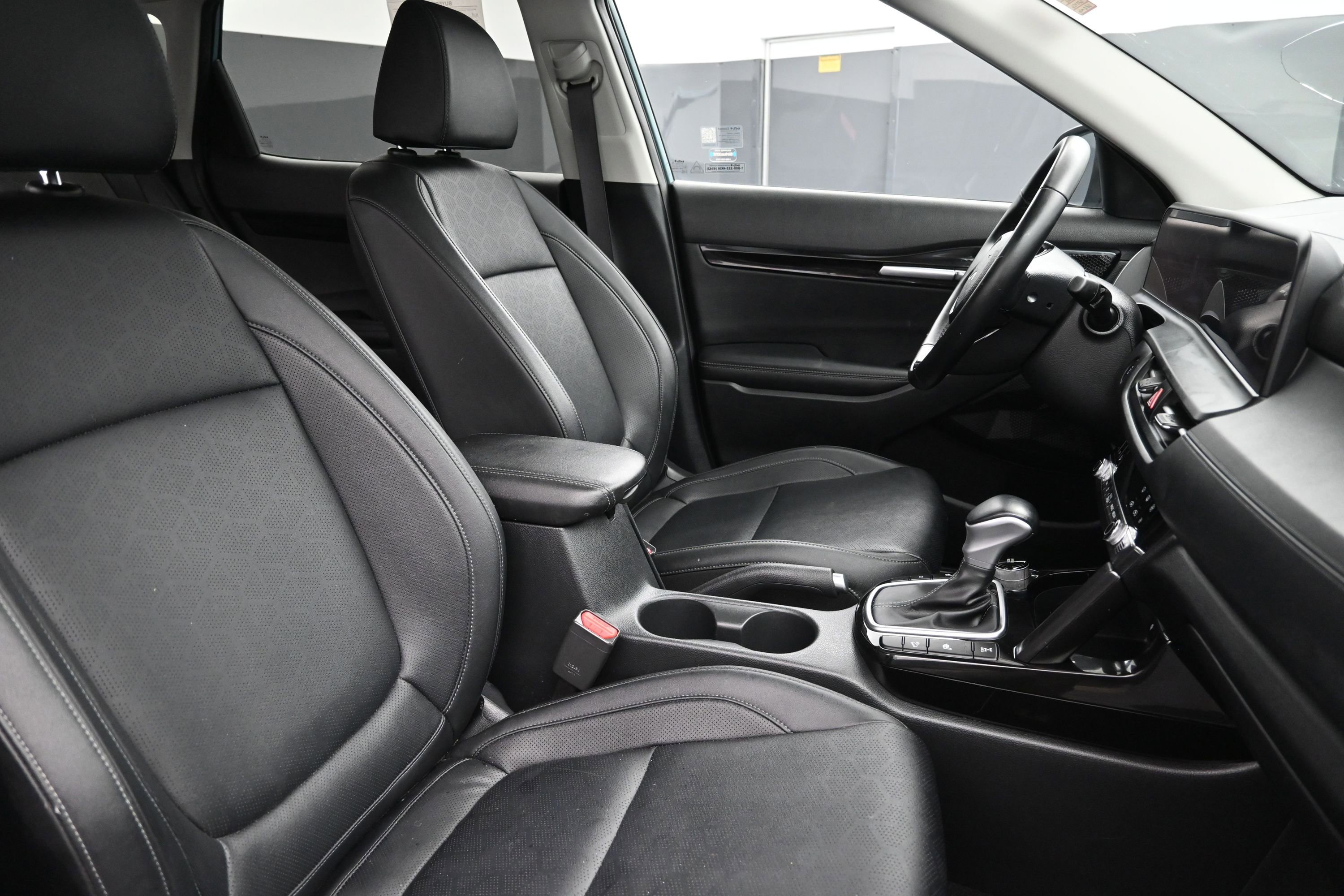 Used 2024 Kia Seltos EX AWD/4WD image 27