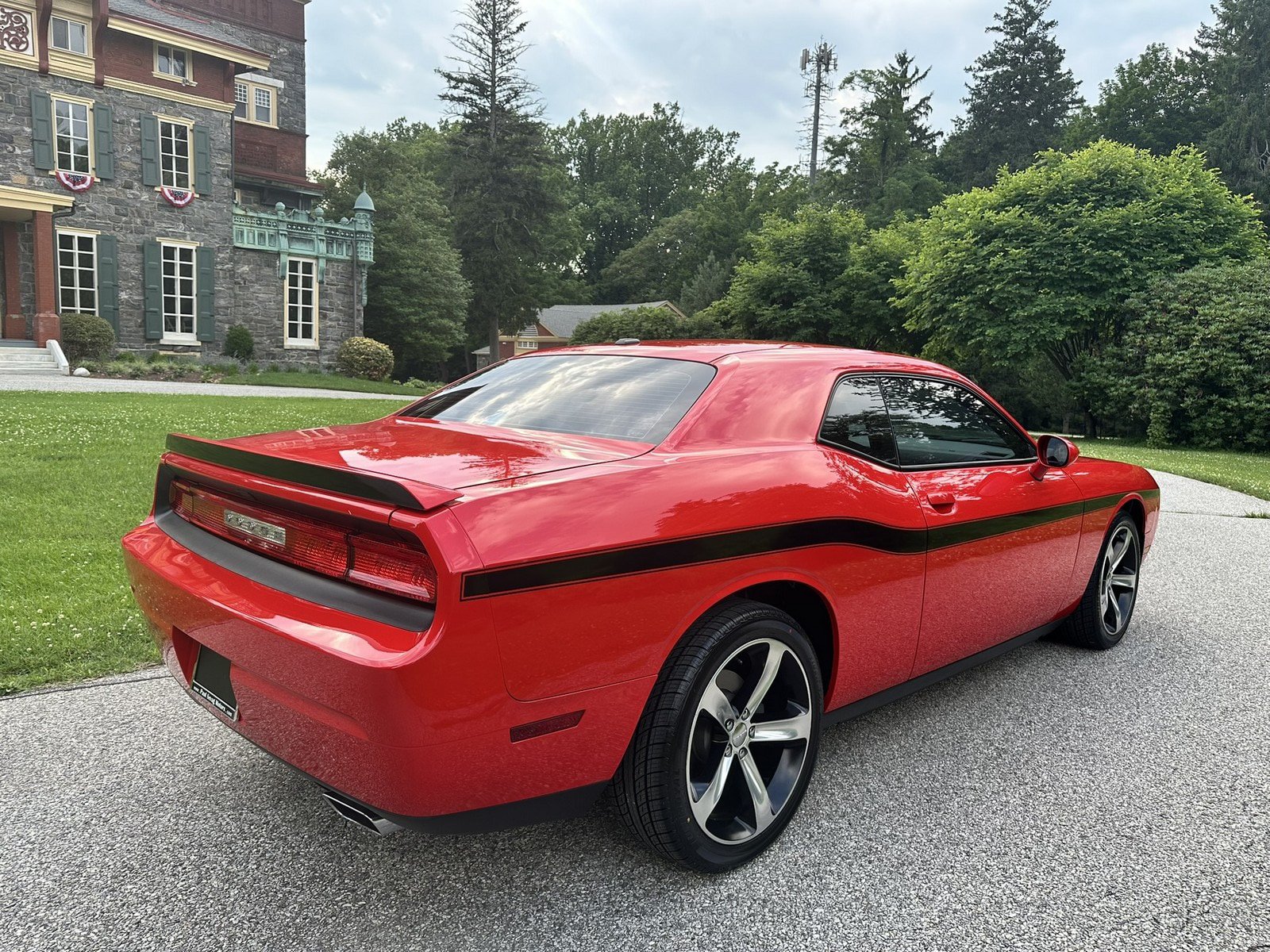 Used 2014 Dodge Challenger R/T w/ Electronics Convenience Group RWD image 10