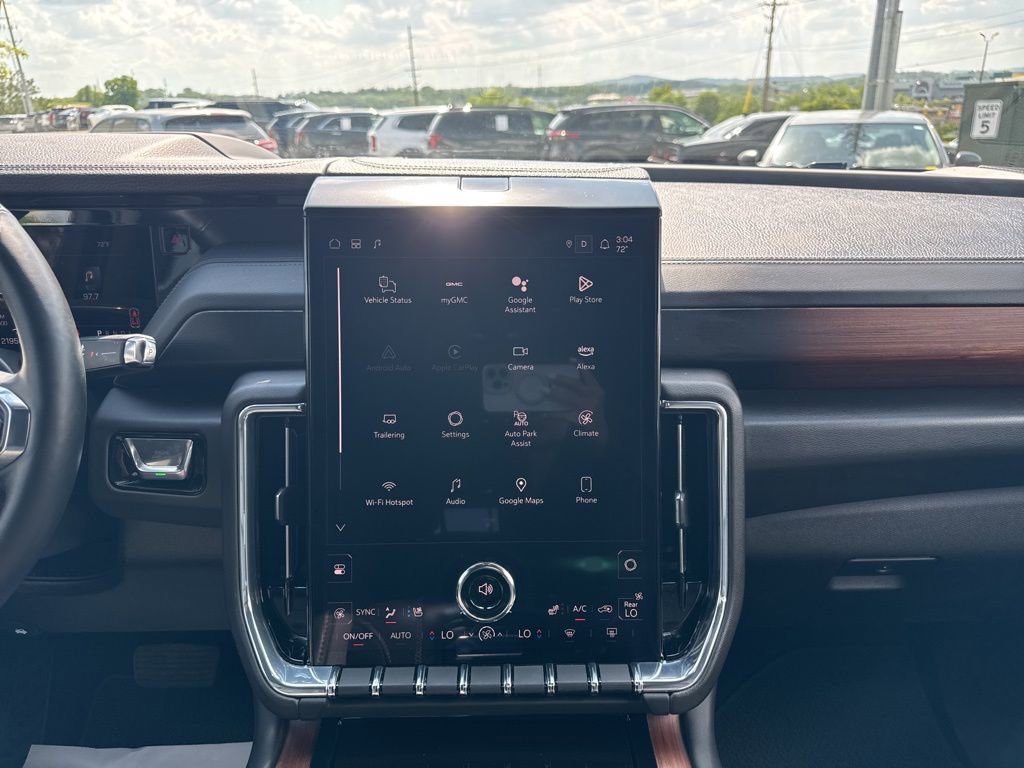 Used 2025 GMC Yukon XL Denali AWD/4WD image 25